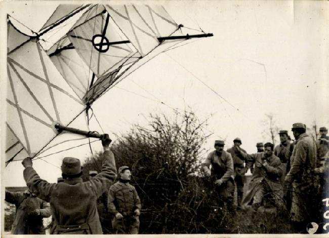 Exposition Histoire cerfs-volants Guerre